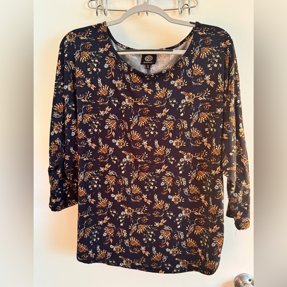 Bobeau Gold floral on navy Blouse 3/4BatWing Sleeve Top size L
